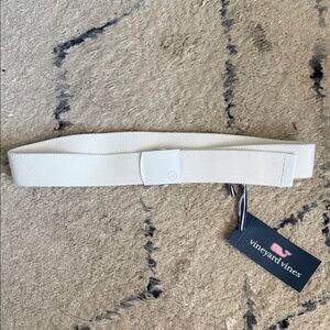 Vineyard Vines men’s size 30 solid stretch on the go White Belt